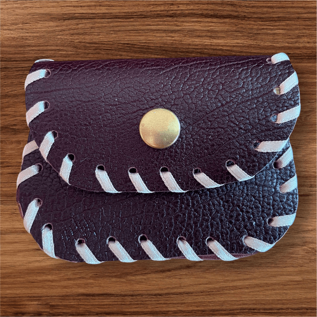 Pochette à chapelet en cuir grainé bordeaux