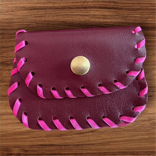 Pochette à chapelet en cuir bordeaux