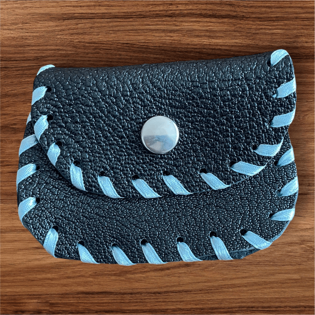 Pochette à chapelet en cuir noir